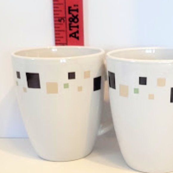 Set of 2 Corelle Stoneware Mugs Brown, Tan and Green Squares - Picture 4 of 4